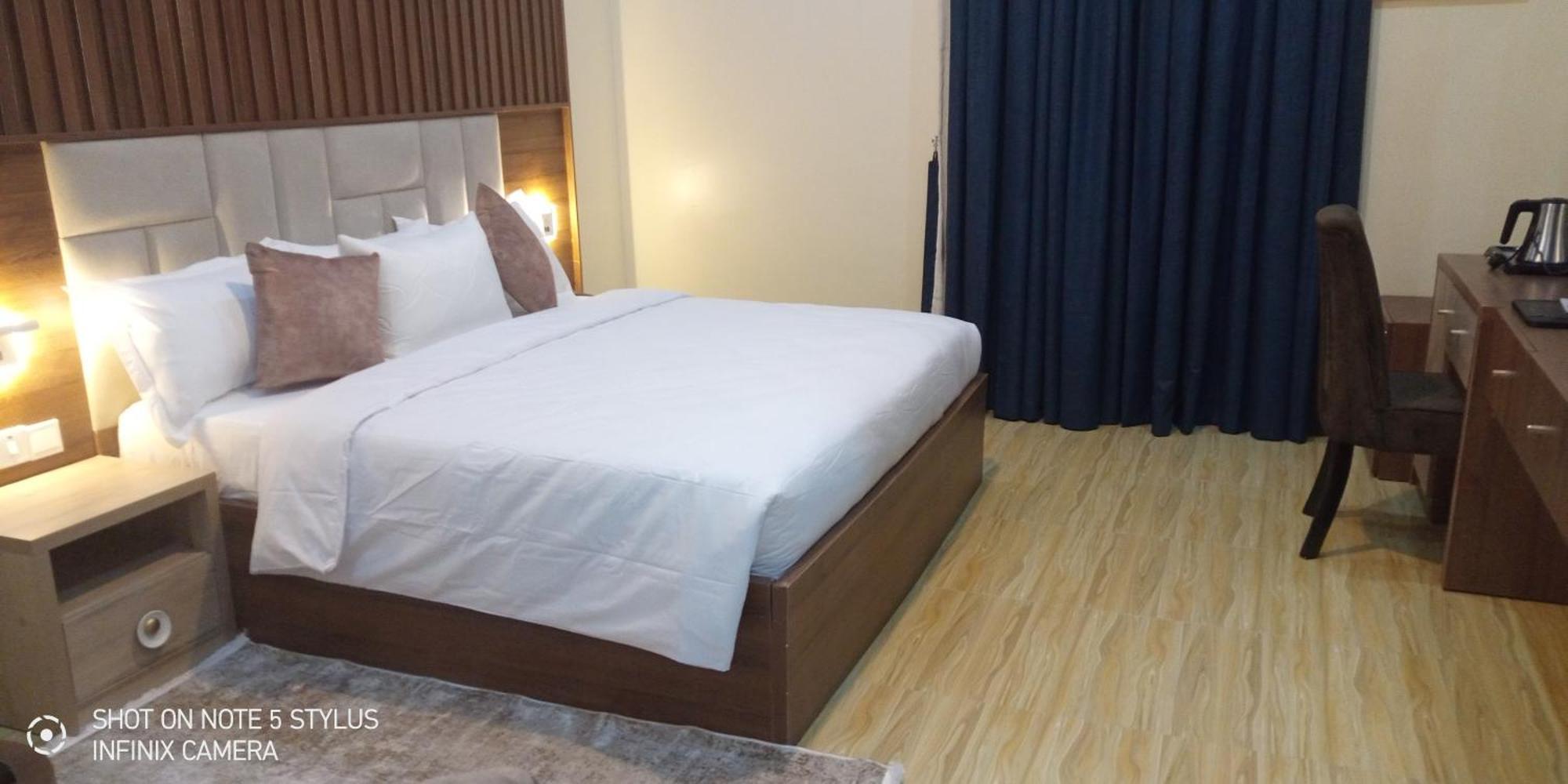 Ofas Chelsea Hotel Abuja Ngoại thất bức ảnh